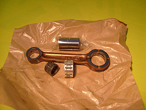 ojnice Jawa 50 jehlová  pr.píst.čepu 14.1 mm