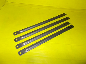 Vzpěry zadního blatníku ČZ 125, 150 C neodpružená