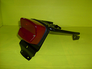 Kompletní držák zadního světla se světlem a držákem zadního blatníku