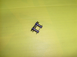 spona hlavního-sekundárního  řetězu  Babetta,pionýr,Simson