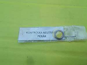 Sklíčko neutrálu